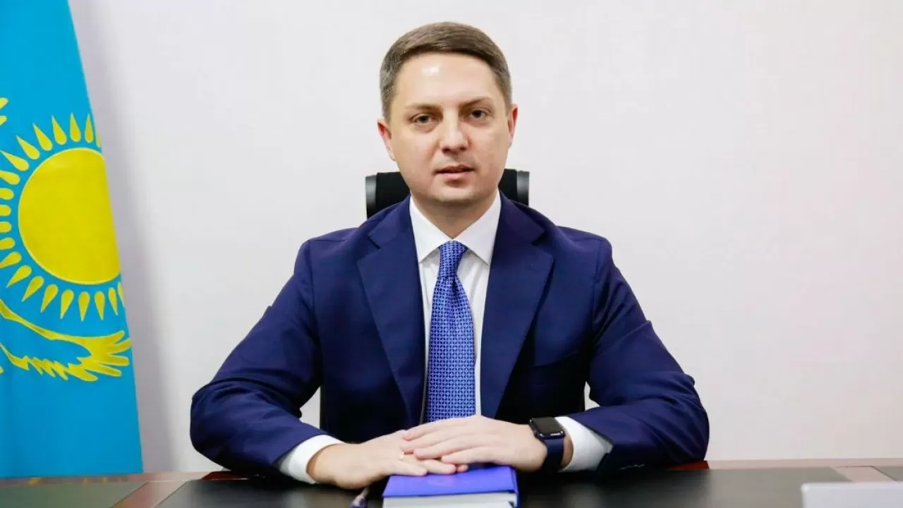 Компания басшылығы, Ұйымдық құрылым: Глотов Евгений Сергеевич